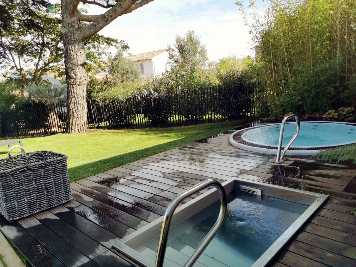 Le Clos Saint-Martin Hotel & Spa Екстериор снимка