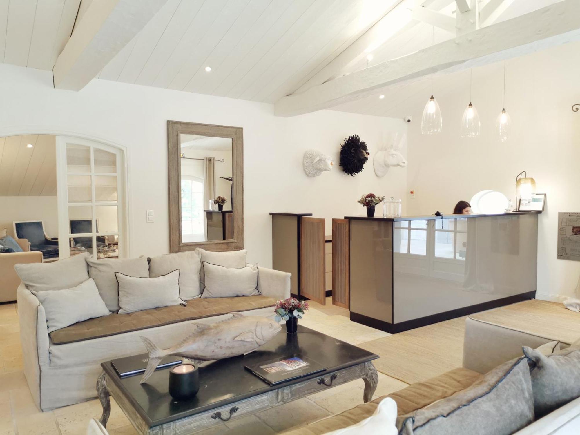 Le Clos Saint-Martin Hotel & Spa Екстериор снимка