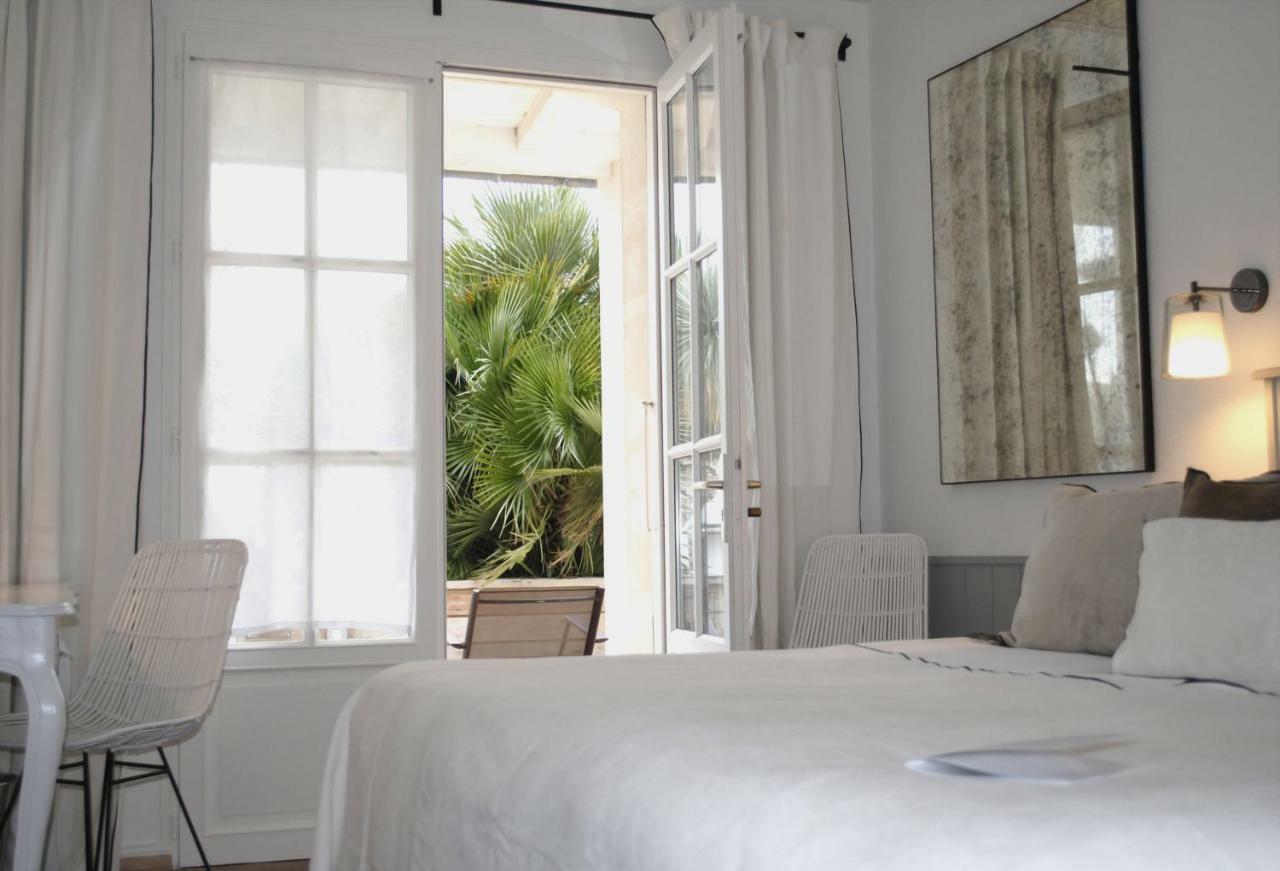 Le Clos Saint-Martin Hotel & Spa Екстериор снимка